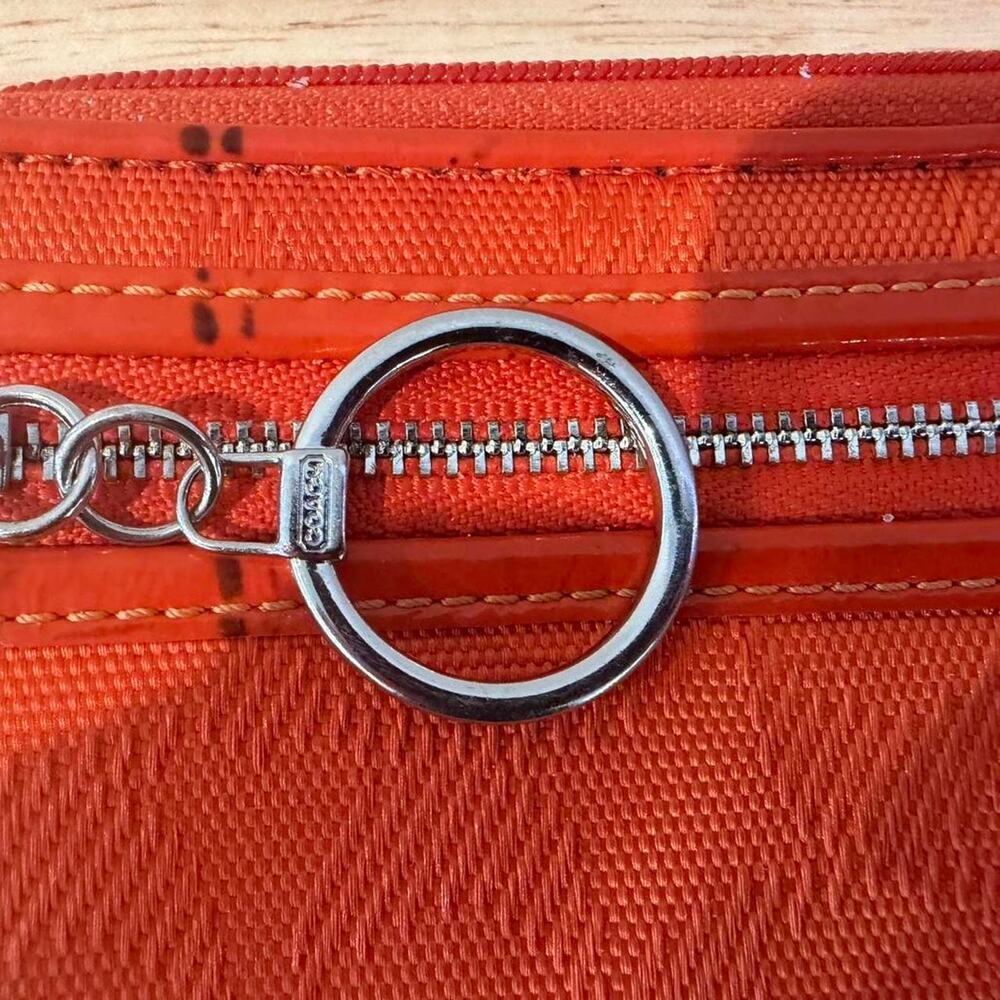 COACH Wristlet Orange Vintage Y2K Signature C Logo Zip Around Wallet - Picture 3 of 4